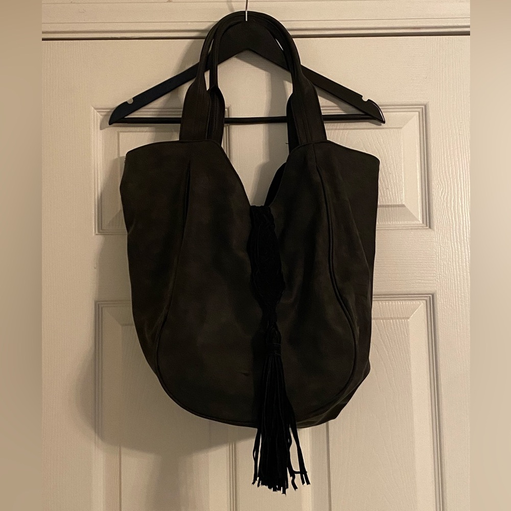 DV Target Women’s Black Tote Bag. Boho. Large. Magnetic Closure. Large Tassel.